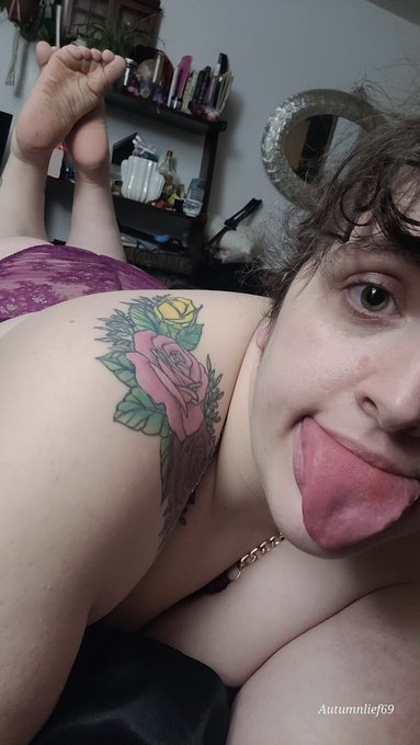 Getting ready to make some fucking filthy content https://t.co/QP5Xe98quy<a href="/tag/mondaymotivation"class="tags"><span>#mondaymotivation</span></a>