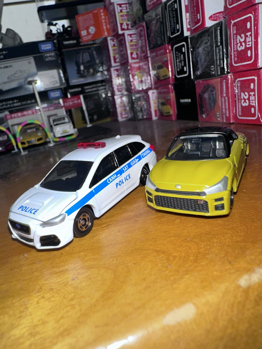 bobs_91's tweet photo. 今日の収穫品

#トミカ #トミカ好きと繋がりたい #ミニカー
#イオン限定スバルレヴォーグベトナム警察仕様
#ジョーシンオリジナルコペンGRSPORT https://t.co/fAEACj0cPE