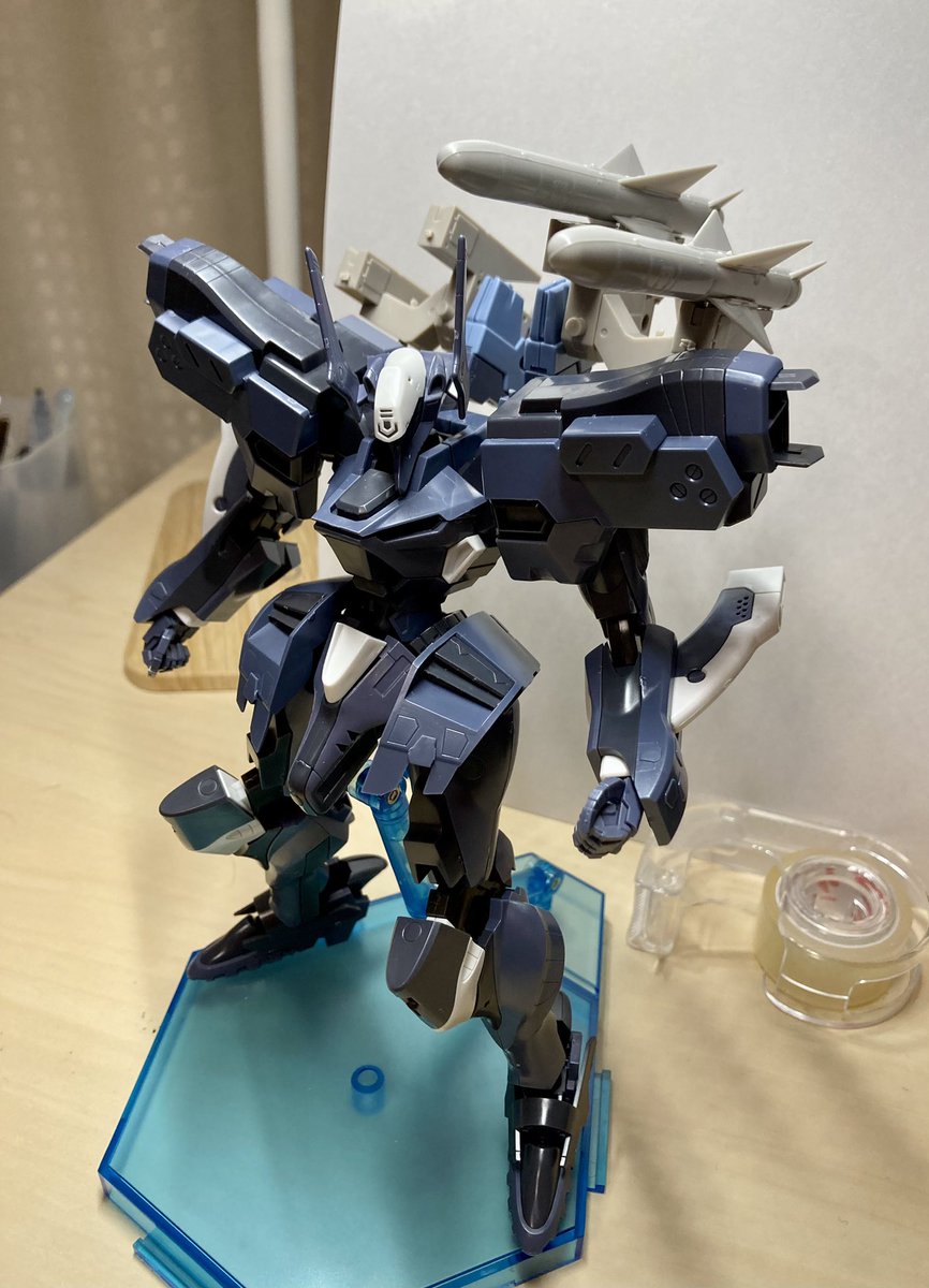 zephyr_00s's tweet photo. 不知火・弐型F-2風味仕様
ASM-2対艦ミサイルを装備させたいので試行錯誤した結果この形に落ち着きました
(ASM-1で片側だけ試しに装備) https://t.co/voE700gxJO