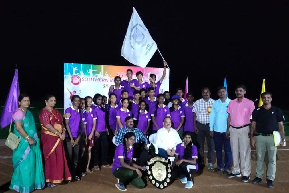 GMSRailway's tweet photo. Thrilled to announce that Railway Higher Sec. School, #Perambur, has emerged as the overall #Champion, securing top position in High School &amp; Higher Secondary level, and March Past competitions at 57th #SouthernRailway Inter-school #SportsMeet in #Palakkad! 🏆

#Congratulations https://t.co/yRviR28AzL