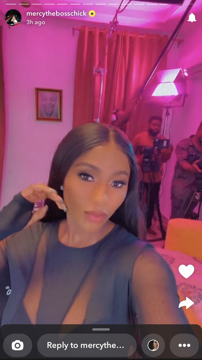 Adebola15973319's tweet photo. Incase you are there disturbing your mind how she makes her money, see she works nonstop for that money without stopping 🛑 That’s the Queen right there #Mermoney Mercy Eke my workalic fave 🥰😘♾
MERCY EKE THE TOP PICK
MERCY EKE GOD'S OWN
#MercyEkeᗢ
#MercyEkeMercenariesᗢ https://t.co/1JxpK2KNqP