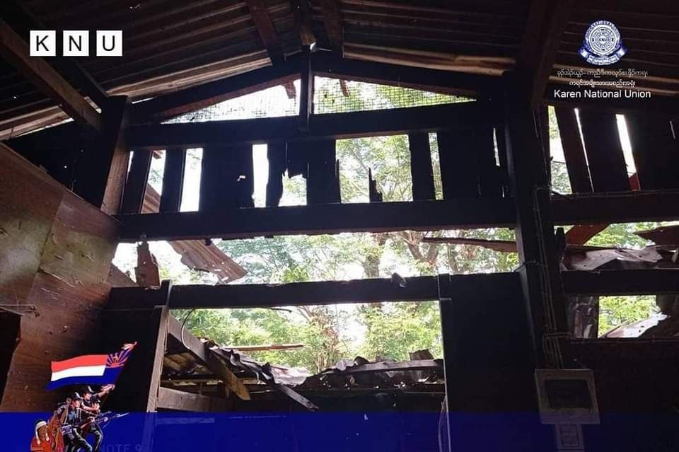 YeSoe91920267's tweet photo. A child of 10 and the two women of 60 and 27 were injured &amp; 7 homes were damaged of the shells for the terrorist military had fired the machinegun to Daungmo, Warpinsu &amp; Tawkyaungpauk villages in #Leido Township within 11:57a.m-12:07p.m on Nov 23.
#2023Nov25Coup
#WarCrimesOfJunta https://t.co/J0BCanuPZy
