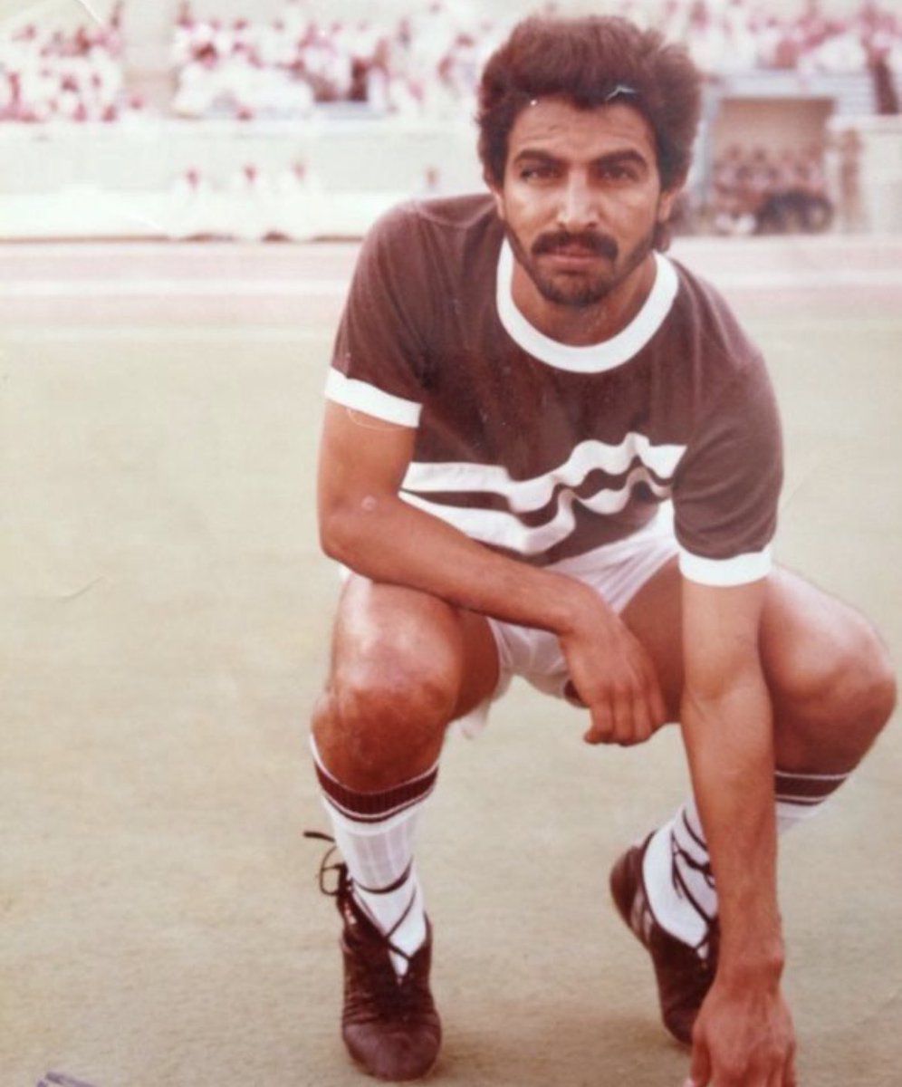 naifd89d's tweet photo. اللاعب السابق فهد الحوير نادي الجبلين  ١٤٠٤ https://t.co/gwvqbLk5fW