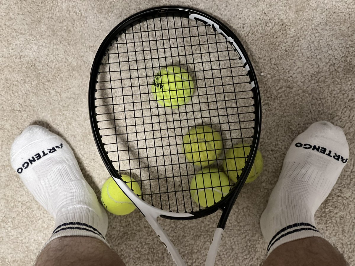 Peking_Doge's tweet photo. 网球🎾体育生？ https://t.co/08otibOIjc