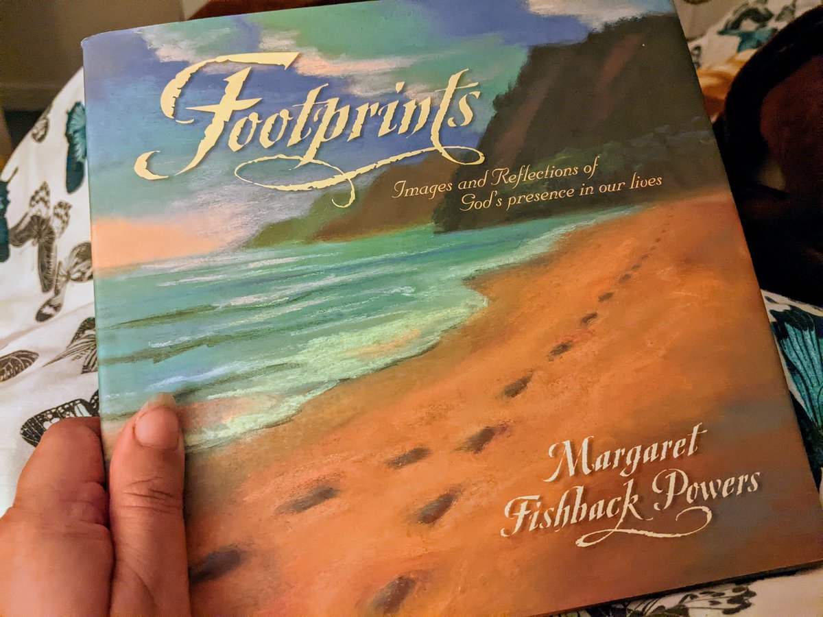 Butterflycolour's tweet photo. This is the last book, I'll be posting of the #OneBookAWeek2023 adventure. Why? I'll share more on 1st December.
A great book to revisit as we head into the festive season & a gift that was given to me 20 years ago by my teaching assistant 💜 https://t.co/abh2DNzDgC