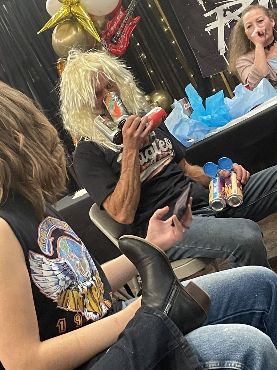 daalyndsey's tweet photo. “It doesn’t SMELL like Freddy mercury” https://t.co/WQ6wcA2ez9