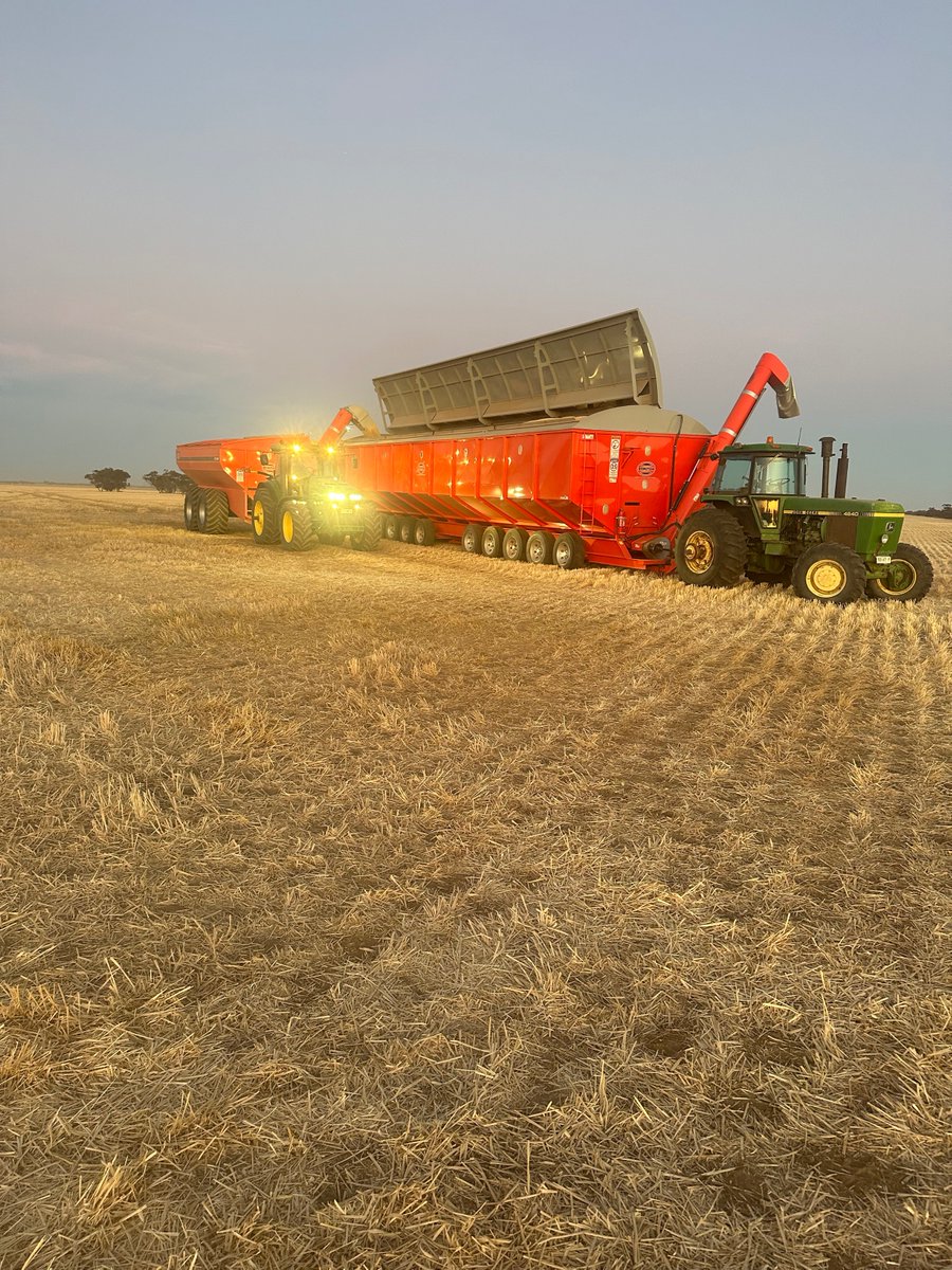 Harvest progressing.    20mm Warracknabeal will slow the process down, and give everyone a welcome break.     Thunderstorms have  delivered variable rain Across the Wimmera Mallee