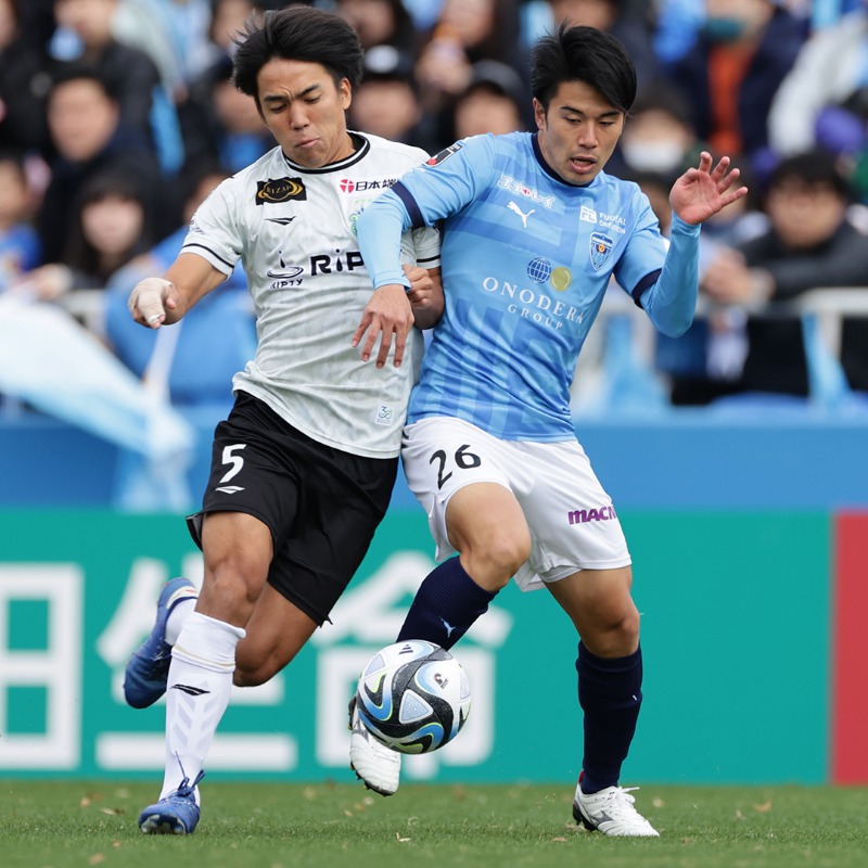 GoalJP_Official's tweet photo. 🔵命運懸かった一戦は…🟢

#湘南ベルマーレ が #横浜FC との直接対決を制して残1試合時点で残留確定！

最下位から脱することができなかった横浜FCは、勝ち点3差で17位に位置する #柏レイソル と残留を争う。

横浜FC 0-1 湘南