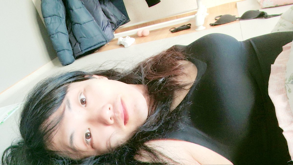 나른나른....졸려용...