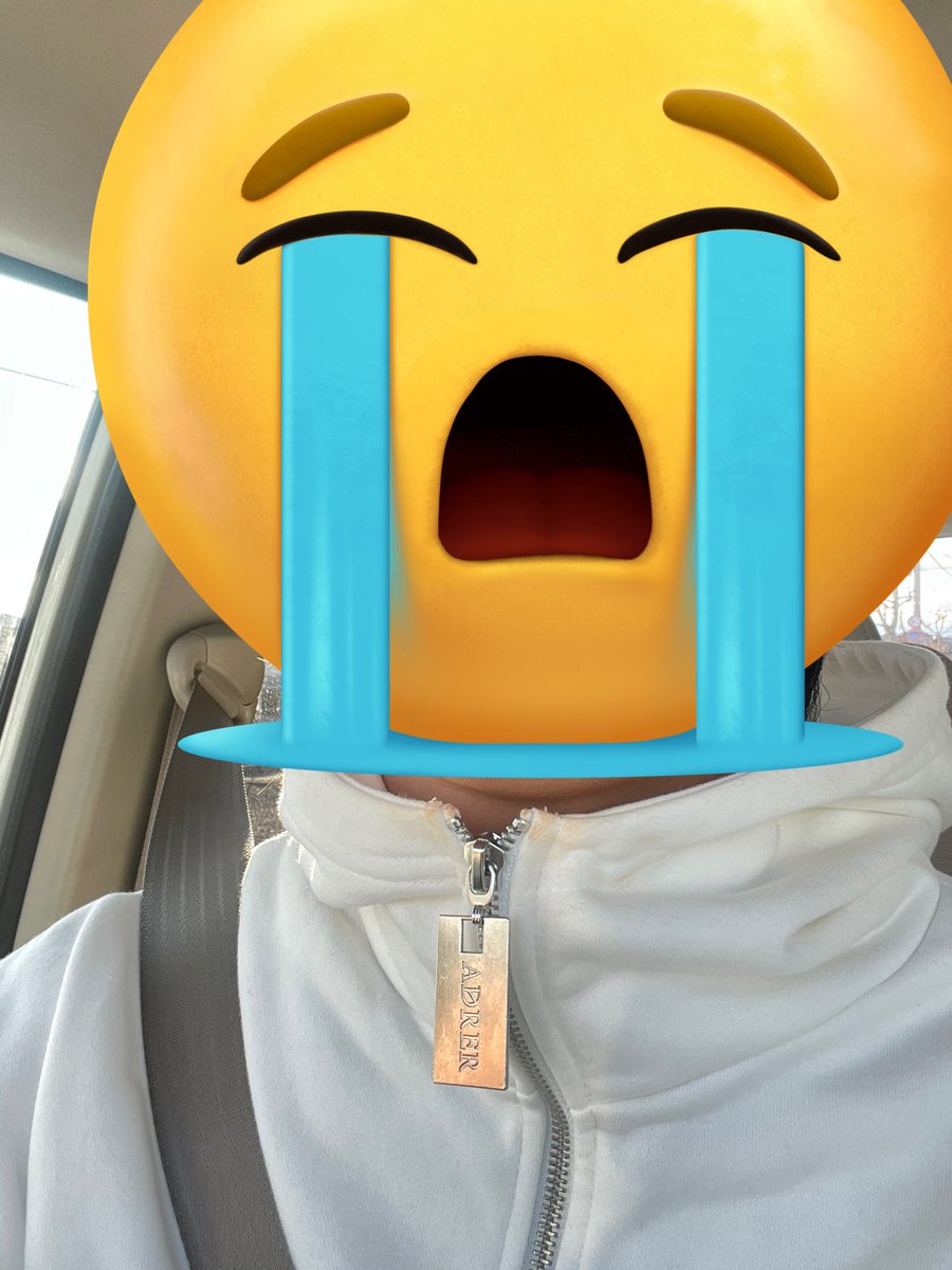 服に化粧ついた
まだきたの1回めよ