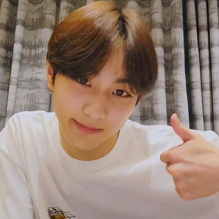 RYKST6R's tweet image. ͏͏ ͏͏
͏͏
                    🎸 — •••
                   RYKST6R’s sns update.
                   bgc, taguig.
                   112523.       3:13pm.
                   
                   the prettiest.

͏͏
͏͏