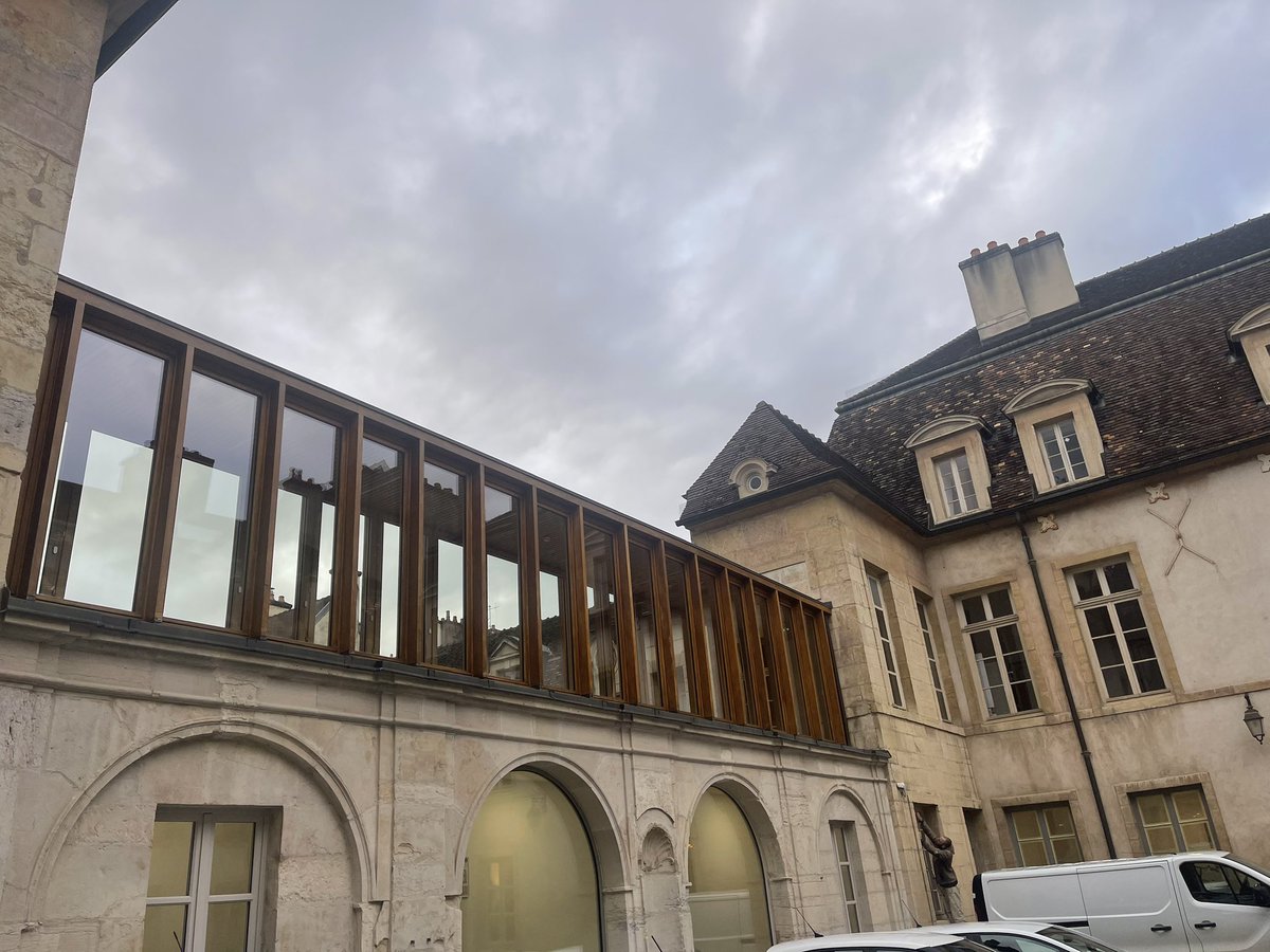 Bienvenue à  la Direction Régionale des Affaires Culturelles de Bourgogne-Franche-Comté « DRAC » sur le réseau #Dijonénergies <a href="/dalkia/">Dalkia</a> . Un site remarquable par son architecture et son histoire. Une page se tourne avec les énergies fossiles, go sur la #transitionenergetique💪💪
