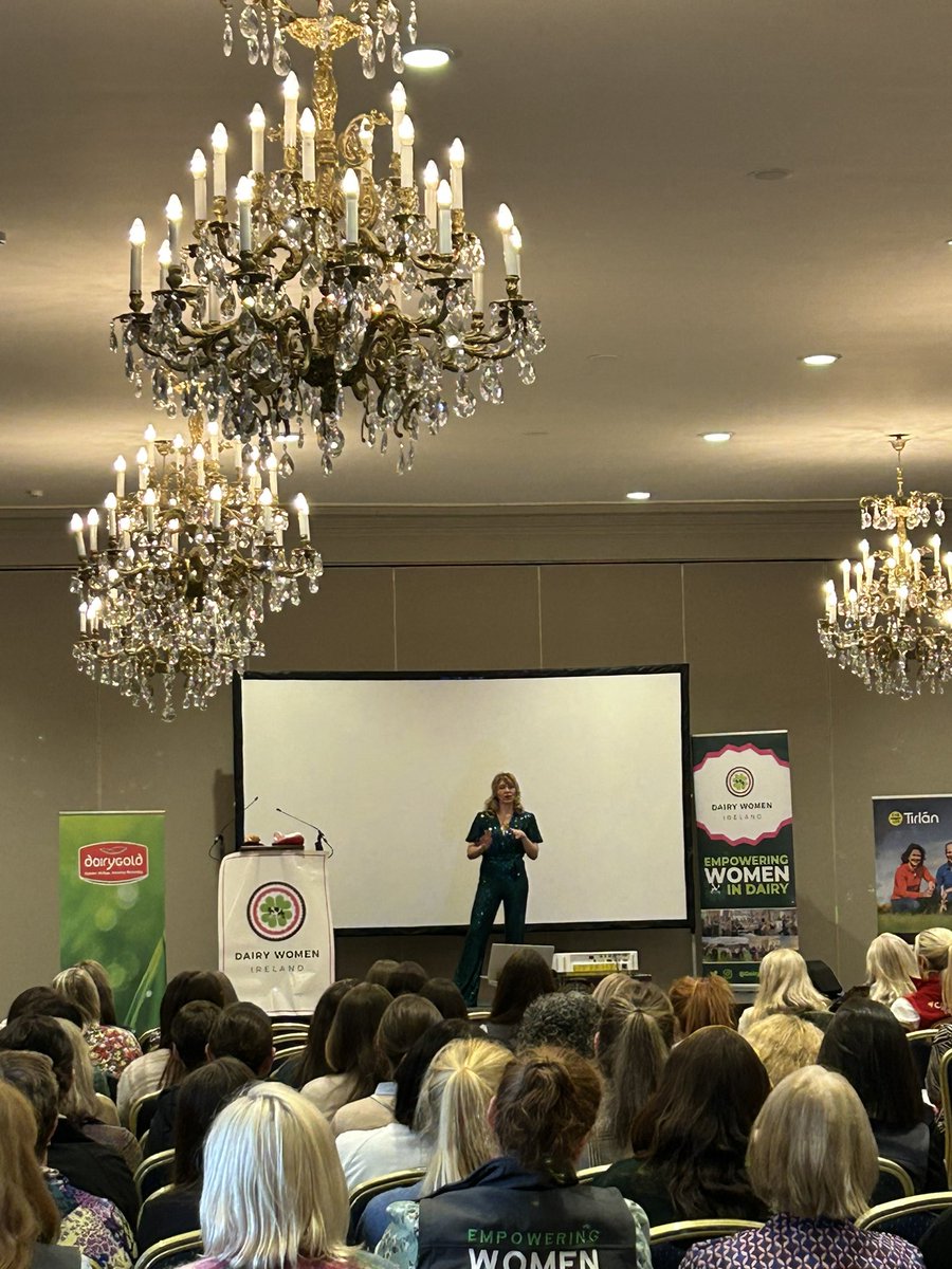 Super session with <a href="/fabulouspharm/">Laura Dowling</a> at the <a href="/DairyWomenIre/">Dairy Women Ireland (DWI)</a> conference! Very enjoyable session!