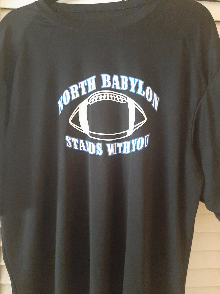 JoeStatMan64's tweet photo. @NBabAthletics Once again, I'll be wearing this shirt & Bulldogs cap in Florida showing support for @NBabAthletics Bulldogs Football
@NorthBabUFSD @NBHSPrincipals @KimSkillen
#BulldogPride #BulldogUp
Let's bring home that Suffolk County Division II Championship https://t.co/gmUEoLcKJb