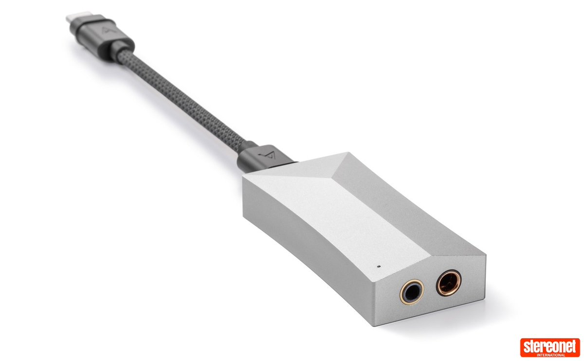 StereoNETUK's tweet photo. The updated hi-res DAC dongle, AK HC4, from @astell_kern 👉 https://t.co/W7iWanC2pP 

#headfi #hifinews #portableaudio #personalaudio #stereonet #snuk #HiResAudio #streamingmusic #portablehifi #portabledac @LittleRedHQ https://t.co/M6wXRgqpWx