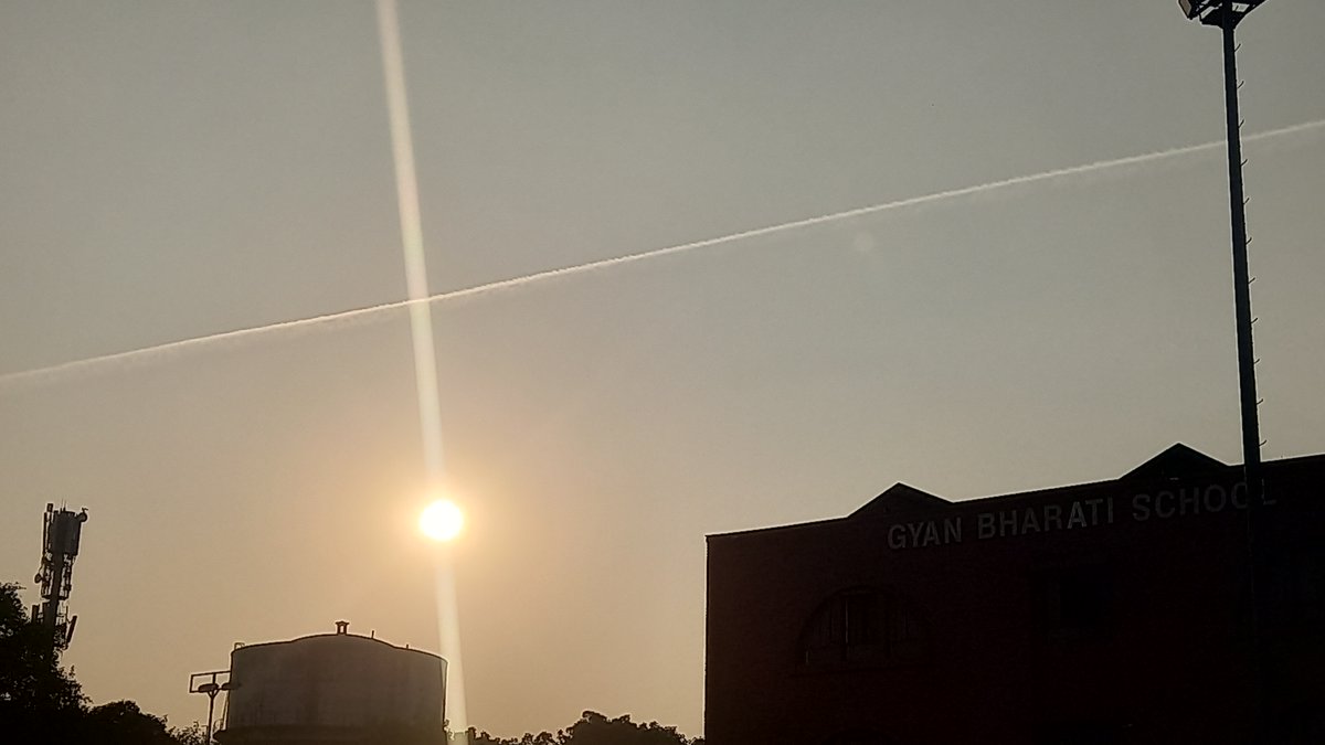 kavi_indoyahooc's tweet photo. Now at my son's school for their Annual Day and luckily its in open and well less pollution giving nature viewa better ❤❤🌙💫🍵Wish you all a nice evening ahead. #evening #schoollife #lifeisacelebration https://t.co/gr28KBjgAb