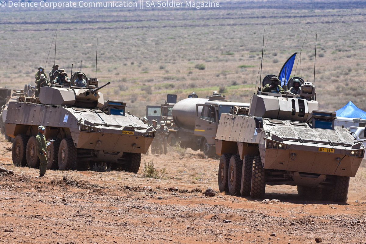 tom_nachtrab's tweet image. Some notes on the recent South African Army exercise &quot;Vuk’uhlome 2023&quot;. A small number of Badger IFVs took part in form of the Section, Command and Ambulance variants. It also looks like the SA Army is evaluating the M4 Carl Gustaf recoilless rifle. #SANDF #SAArmy #SouthAfrica