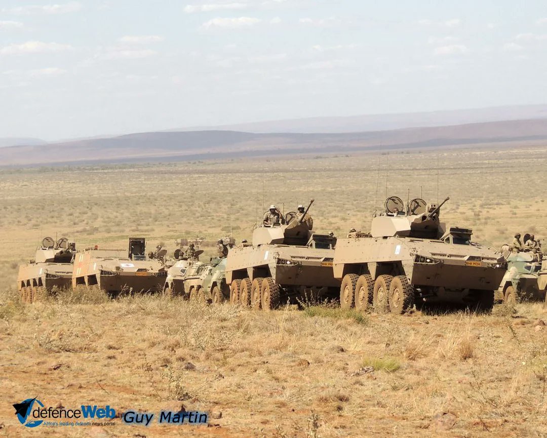 tom_nachtrab's tweet image. Some notes on the recent South African Army exercise &quot;Vuk’uhlome 2023&quot;. A small number of Badger IFVs took part in form of the Section, Command and Ambulance variants. It also looks like the SA Army is evaluating the M4 Carl Gustaf recoilless rifle. #SANDF #SAArmy #SouthAfrica