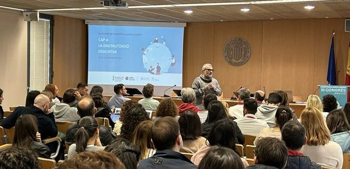 CEFIREambitCDD's tweet photo. Comença l’última ponència del III Congrés de Competència Digital Docent de la mà de @maprats el qual ens donarà llum sobre intel.ligència artificial, temàtica d’actualitat amb implicacions en tots els nivells educatius.
#competenciadigitaldocent https://t.co/yPsnOGFSEJ