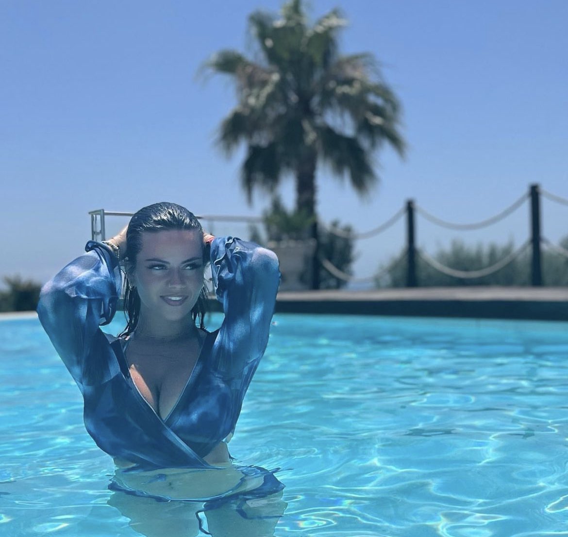 Bellabelizzia's tweet photo. Throwback on my vacation to 🇵🇹 
Was nice to be there 🤪 https://t.co/mO63iDvEa0