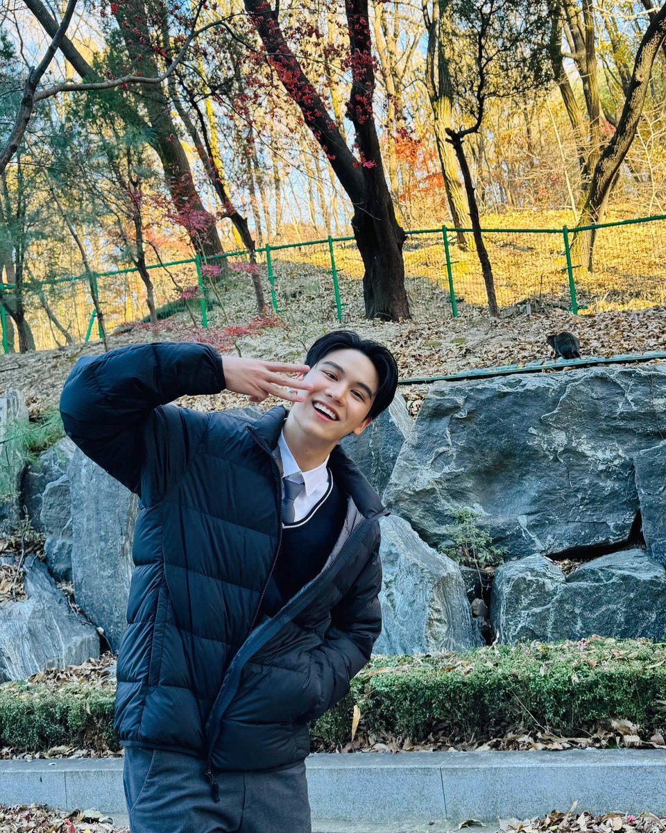 satangktp's tweet photo. 🍂 https://t.co/URj9rzhqvt