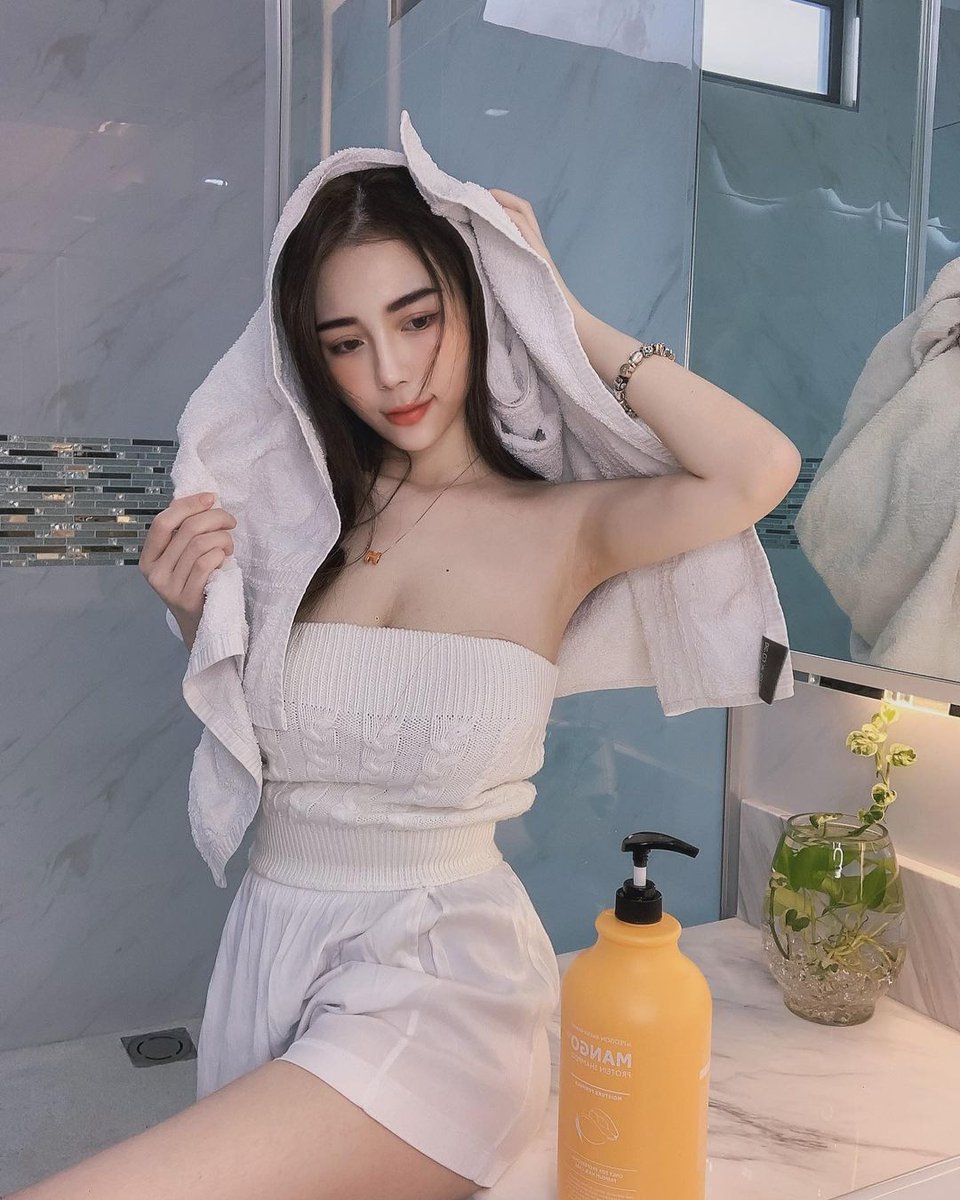 LimitRabbit's tweet photo. #cumtributes #cocktributes #asian #slut #cleavage 
#射屏 #乳交 #颜射 #精液 #乳沟 https://t.co/rhcyX773l8