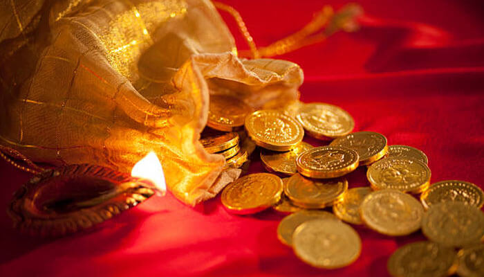 Sainavya0's tweet photo. Golden Beginnings: Why Gold Coins are a Dhanteras Essential
#DhanterasGold #WealthLuck #Prosperity
#PreciousMetal #FestiveGold #GoldCoins #LuxeLife #TraditionRich #ShubhDhanteras #GoodFortune #GoldRush @TycoonStoryCo @tycoonstory2020
https://t.co/94ZegtyP84 https://t.co/PZKddeqrxu