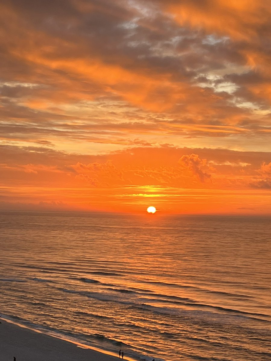realdixiepixie's tweet image. Sunrise in Orange Beach, AL
