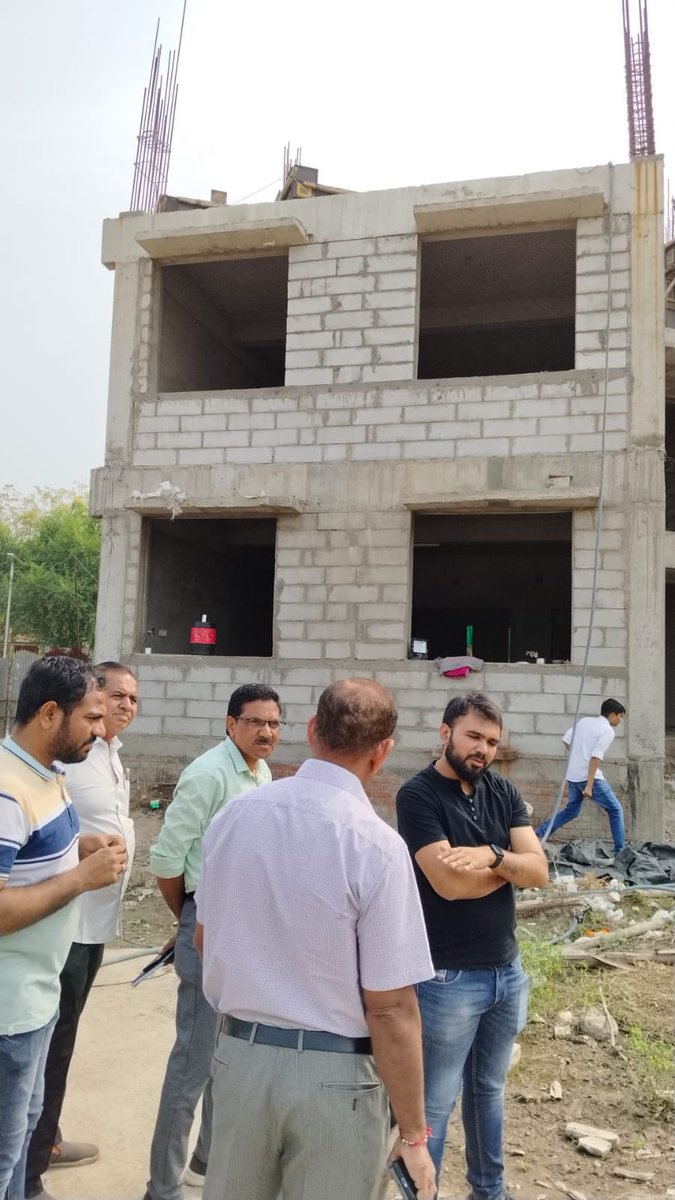 DyMCEast's tweet photo. Visited construction work of Model school, Viratnagar.

#SarvaSikshaAbhiyan 
#MyCityMyPride https://t.co/YN9ufjiQZg