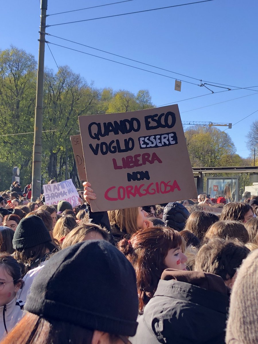 Per Giulia, per tutte.
#nonunadimeno
#25Novembre