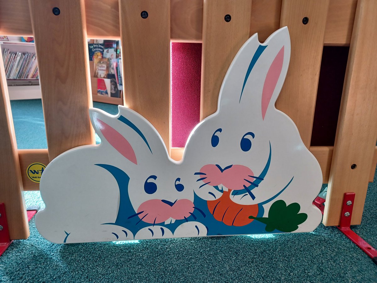 LukeOakesLDM's tweet image. Willingham Library, where everyone knows your name. Met two staff, each with 25yrs under their belt serving the community. Residents they joined back when as babies now bring their children. #LibrariesForever @cambslib