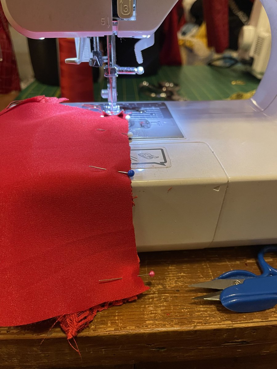 Ikaika_dbl's tweet photo. Behind the seams #sewing #fashion #menswear @brothersews #brothersewingmachine #red #redball #nyc #ikaikabydbl #ikaikaatelier @Chicfabric https://t.co/sXXqW5fWgU