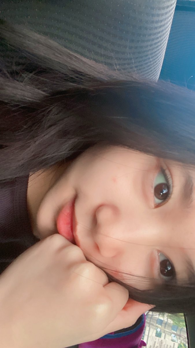 AA_AlyaJKT48's tweet photo. muka barbang wkwkwk (barubangun) https://t.co/EmVoUhTQx0