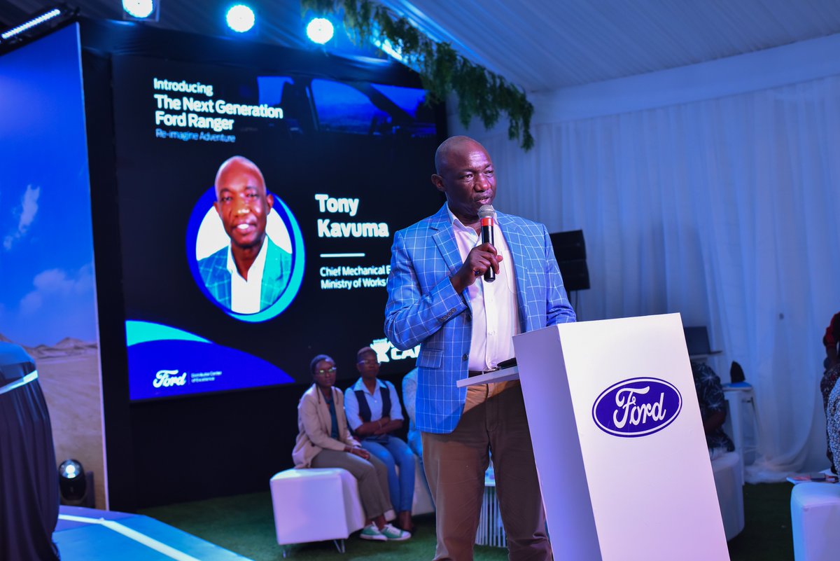 ford_uganda's tweet photo. "I would like to express my gratitude to Motor Care for their support to the government. Following a passionate appeal, they provided a vehicle to assist the Uganda police."

~ Tony Kavuma, General Katumba Wamala Representative

#NextGenRanger #LicenseToExplore https://t.co/swnlsLgcyK