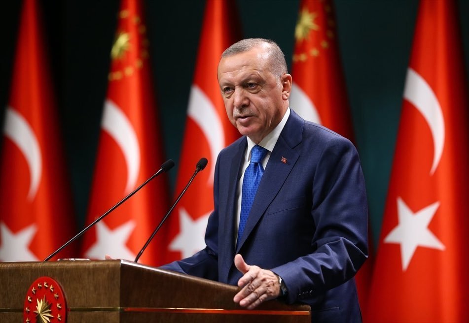 Cumhurbaşkanı Erdoğan'dan çalışan emeklilere büyük destek! 

5.000 TL ikramiye için talimat verdi. Liderliğinin gücü ve halkına olan derin bağlılığı sayesinde yine halkının yanında. #Erdoğan #Emekliİkramiyesi 🇹🇷💪🎉
