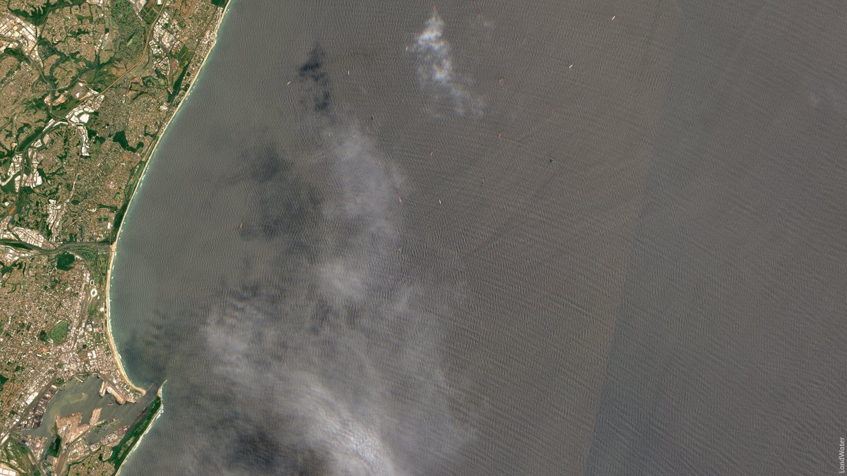 LandWaterSA's tweet photo. 🛰 Sentinel-2A • ⏰ 09:43 (UTC+2) 🗓 24 Nov 2023 

🇿🇦 Durban • KZN | 📐 ~38 km x ~22 km • HD+

[AF] Skepe wag buitekant die Durbanse hawe. #ANCmislukkings

[EN] Ships waiting outside the Port of Durban. #ANCfailures

●

Warekleur • True Colour

📋 ESA https://t.co/29E7bqPLii