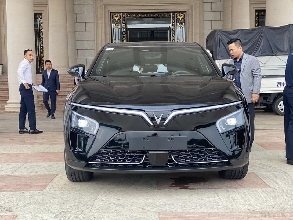The_Do_1629's tweet photo. Detailed images of VinFast VF 7 black Plus version!!!
#VF7
#Vinfast
#ElectricVehicles https://t.co/syzJVyutXy