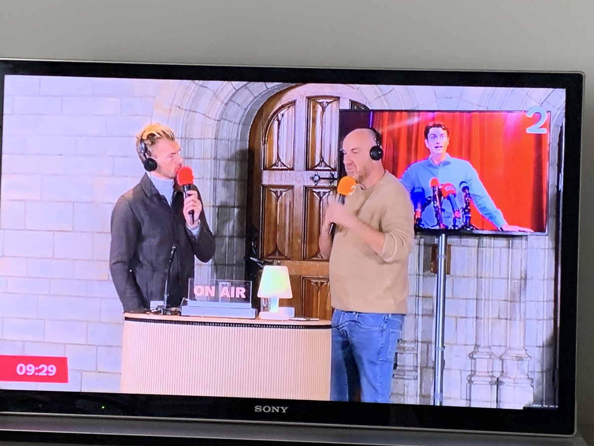mapeeters's tweet photo. Benieuwd wanneer er alweer bagger over @FranckenTheo verschijnt , @ericgoens ook voor hem in de bres zal springen zoals hij net in de #weekwatchers op @vrtradio2 deed voor @conner_rousseau ? https://t.co/Z8hxw98eDw