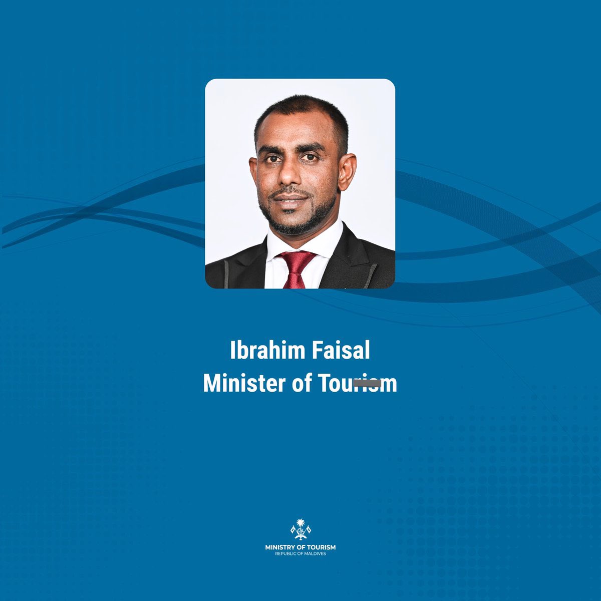 🚨🚨ޓޫރިޒްމް މިނިސްޓްރީގެ ނަން “ޓޫމް މިނިސްޓްރީ”އަށް ބަދަލުކުރަން ފެނޭ. 

މިހާރު މިނިސްޓަރުކަމުގަ ހުރި ބޭފުޅާޔަކީ އެއްވެސް ކަހަލަ “ރިޒް”އެއް ހުރި ބޭފުޅެއް ނޫން 😔😔