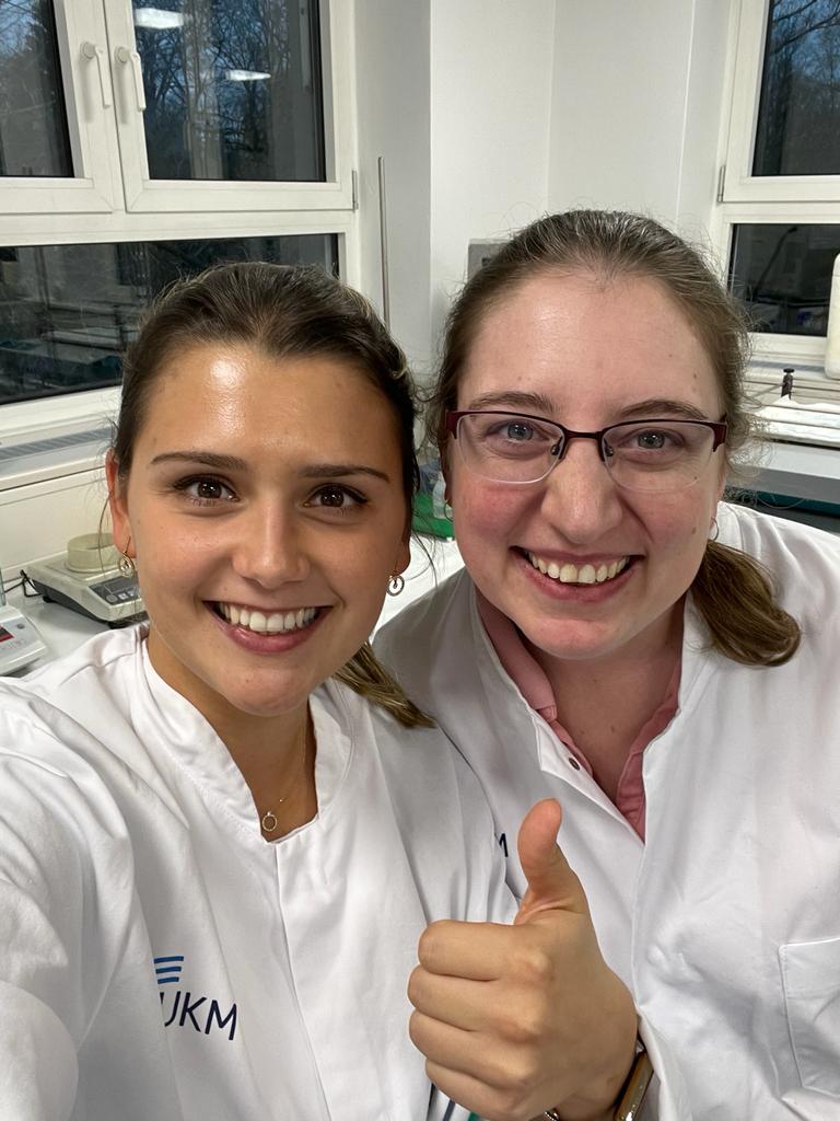 Christine Loescher (@c_m_loescher) on Twitter photo Great first week together with my new PhD student <a href="/AnnikaKlotz/">Annika Klotz</a> . We are going to have a great time over the next few years!👩🏼🔬👩🏼🔬🧪🧪❤️❤️ Great first week together with my new PhD student <a href="/AnnikaKlotz/">Annika Klotz</a> . We are going to have a great time over the next few years!👩🏼🔬👩🏼🔬🧪🧪❤️❤️