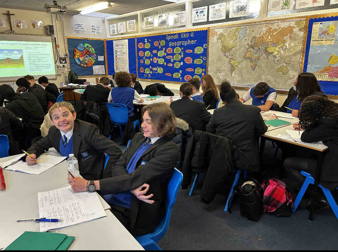 StAnnesRCVA's tweet photo. Y10 again but in Geography on Thursday this time where they were learning about plate tectonics and what’s causing the volcano to be on eruption alert 🌋🌎🌋#geographyiscool #MissRileymadeuswritethatlasthashtag #thisisStAnnes https://t.co/scJyfZj04U