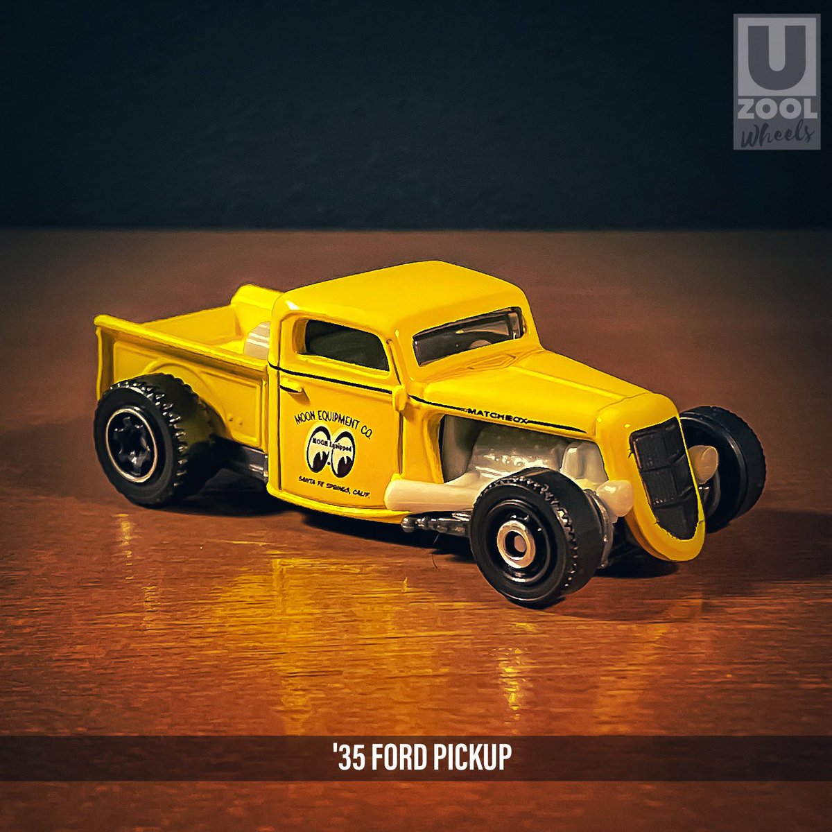 U_ZOOL_WHEELS's tweet photo. '35 FORD PICKUP (2023)

恐らく本日の一番人気。
みんな大好きムーンアイズ。🌝

#MoonEyes #35Ford #MATCHBOX #マッチボックス #ミニカー https://t.co/9zBUBDnEq5