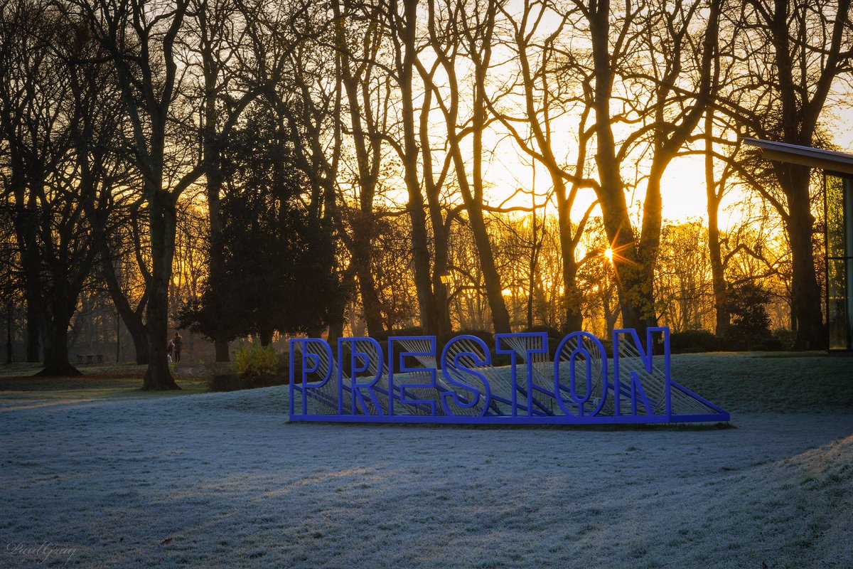 paulgray74's tweet photo. Lovely frosty #sunrise #trambridge #preston #avenham #LANCASHIRE @BBCLancashire @JoBlytheTV @bbcweather @PrestonsVoice @blogpreston @men_preston https://t.co/Nq61bX7Suo