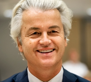 Geert Wilders onderweg naar Radio509. De doelgroep van <a href="/Bartimeusnieuws/">Stichting Bartiméus</a> <a href="/KonVisio/">Koninklijke Visio</a> <a href="/blindofslznd/">Blind Of Slechtziend</a>
<a href="/BartimeusFonds/">Bartimeus Fonds</a> <a href="/Oogvereniging/">Oogvereniging</a> 
zit klaar om hem te bestoken met kritische vragen. Luister: on.soundcloud.com/cE5Rr