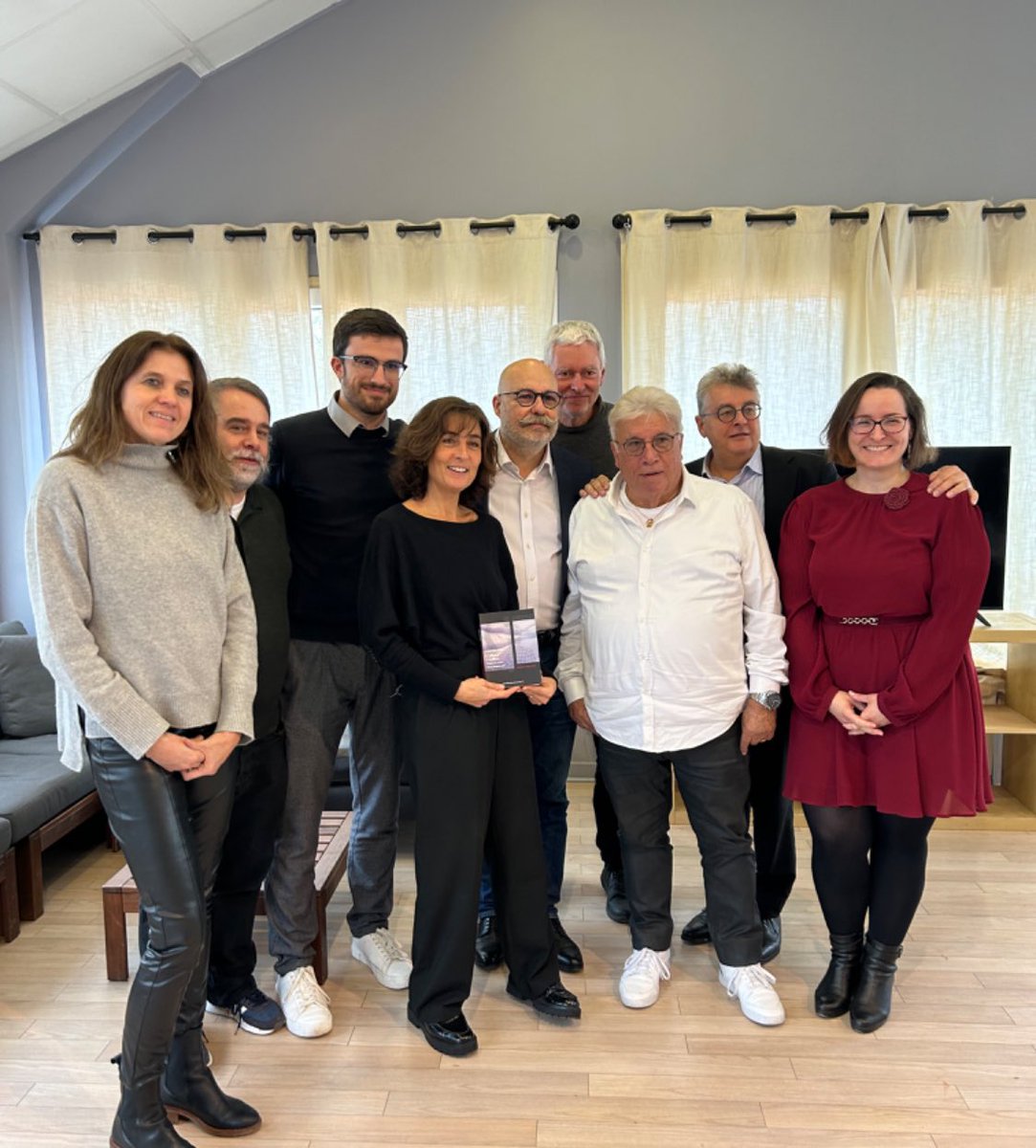 microsdor's tweet photo. 🍀C’est fait !! le prix #sportscriptum #FDJsport est décerné à Ludovic Ninet pour son livre sur « l’affaire Cécillon Chantal, récit d’un féminicide » @PressesdelaCite. https://t.co/0IZ8Hz8cCF