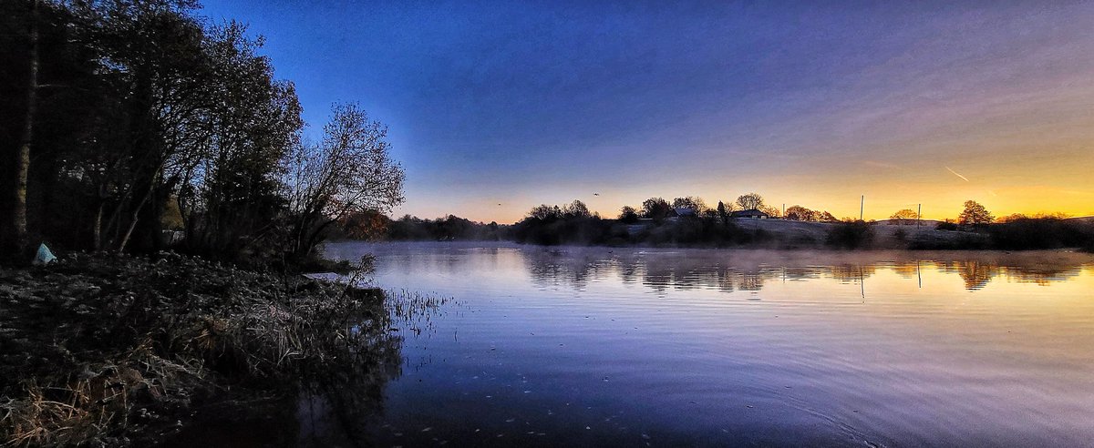 Val_BB's tweet image. So my morning so far has included a visit to #CrimeLake (-5) as sky looked amazing, a visit to Robertinson&apos;s Bakery (😋) &amp;amp; then a 50-minute swim (🏊‍♂️)... home &amp;amp; then off to a Greater Manchester Long Covid Support meeting at #GortonLibrary @MancLibraries 
Great free room hire 👌