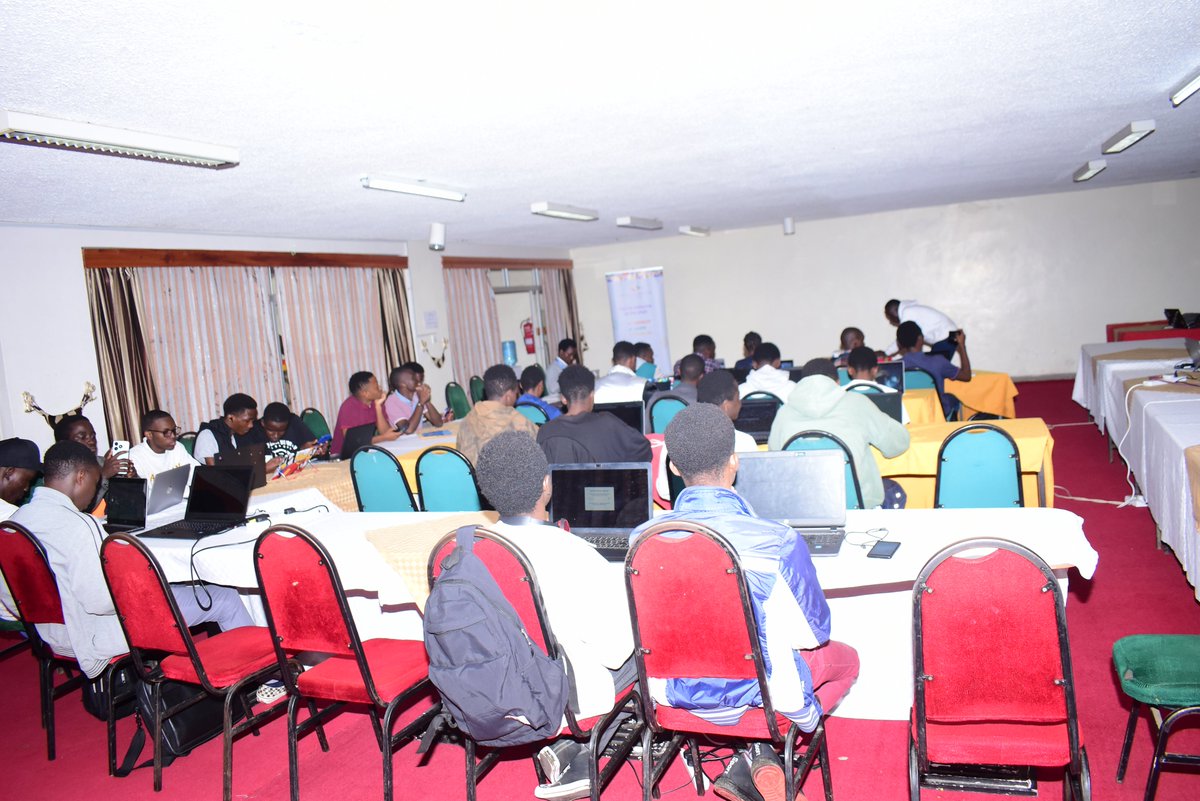 eucossake's tweet image. Are you a Dev around @egertonunikenya looking for a tech community to be a part of.Eucossa has you covered.Join us to at #EucossaTechFest today.
Let&apos;s learn and build together.
#TechFestEucossa
#LearnAndBuild