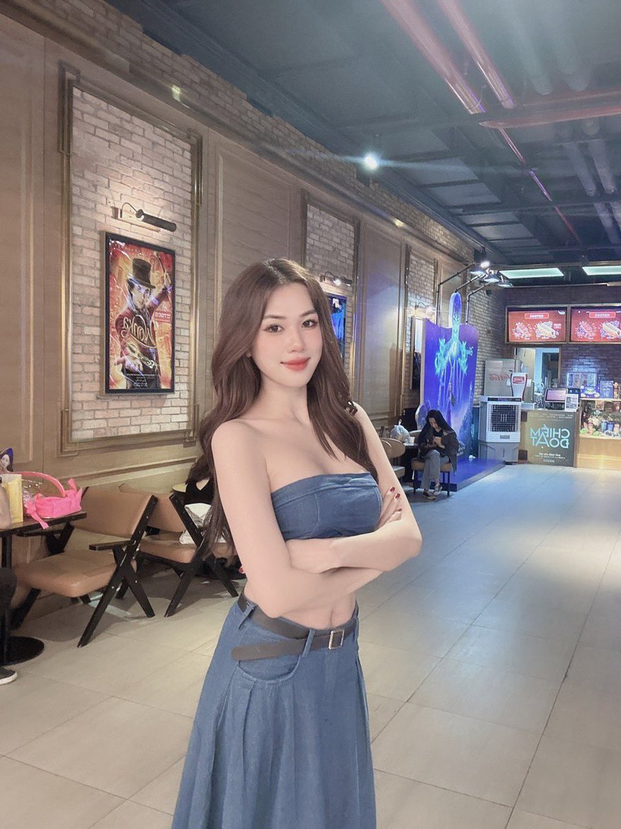 ChauPhuong99's tweet photo. Chắc hẳn hôm nay mọi người sẽ rất tò mò về đợt Pay lần này. Có rất nhiều người không được Pay trong đó có Phương 🤭, và nhiều người được Pay nhưng ít hơn những lần trước. 

Lý do là đợt này X đã gom toàn bộ doanh thu từ quảng cáo đi quyên góp cho cuộc chiến ở Gaza cho các bệnh viện ở Israel và Hội chữ thập đỏ

Phương nghĩ đây là 1 điều hạnh phúc Phương làm vì đã giúp đỡ được nhiều người. Và X là con đường dài hạn để có thể kiếm tiền 🥰

Và để cùng đồng hành lâu dài với mọi người trong công việc này Phương và đội ngũ https://t.co/v2QT85qSeQ luôn luôn hỗ trợ cũng như hết mình để cộng đồng người Việt chúng ta đều tốt lên 🥰🥰

Chúc mọi người một ngày làm việc hiệu quả ❤️

#ChauPhuong99OTC 
 #ChauPhuong99byteamBi