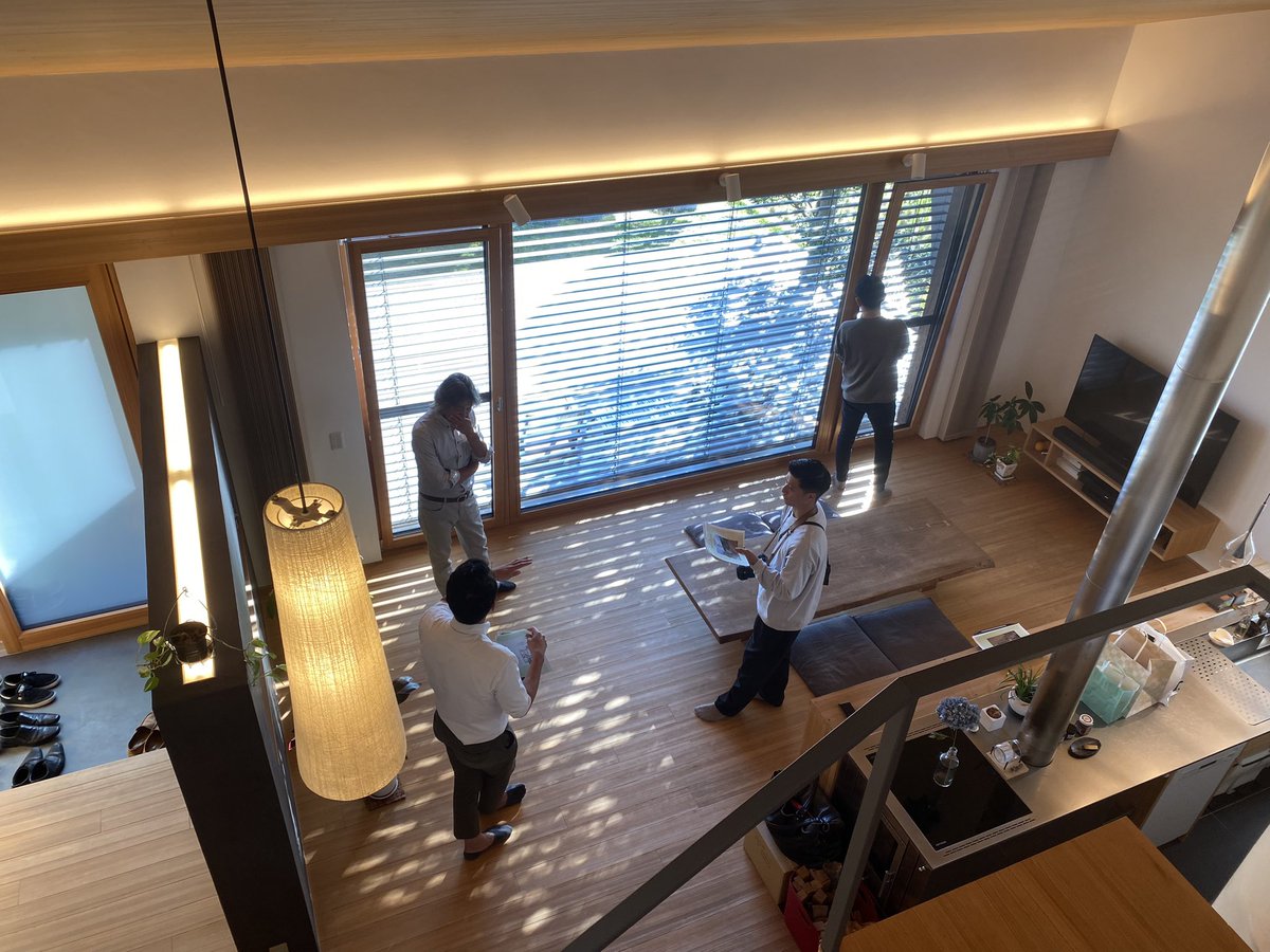 himoko_design's tweet photo. 更新かまけてしまっている…

最近はイベントや視察の開催や参加、企画が多い南です。

先日は愛媛まで工務店さんをお連れしてパッシブハウスの視察と材木の可能性を視察しに。

アーキテクト工房Pureさん、共栄木材さんありがとうございました！ https://t.co/LLjEphM6nE