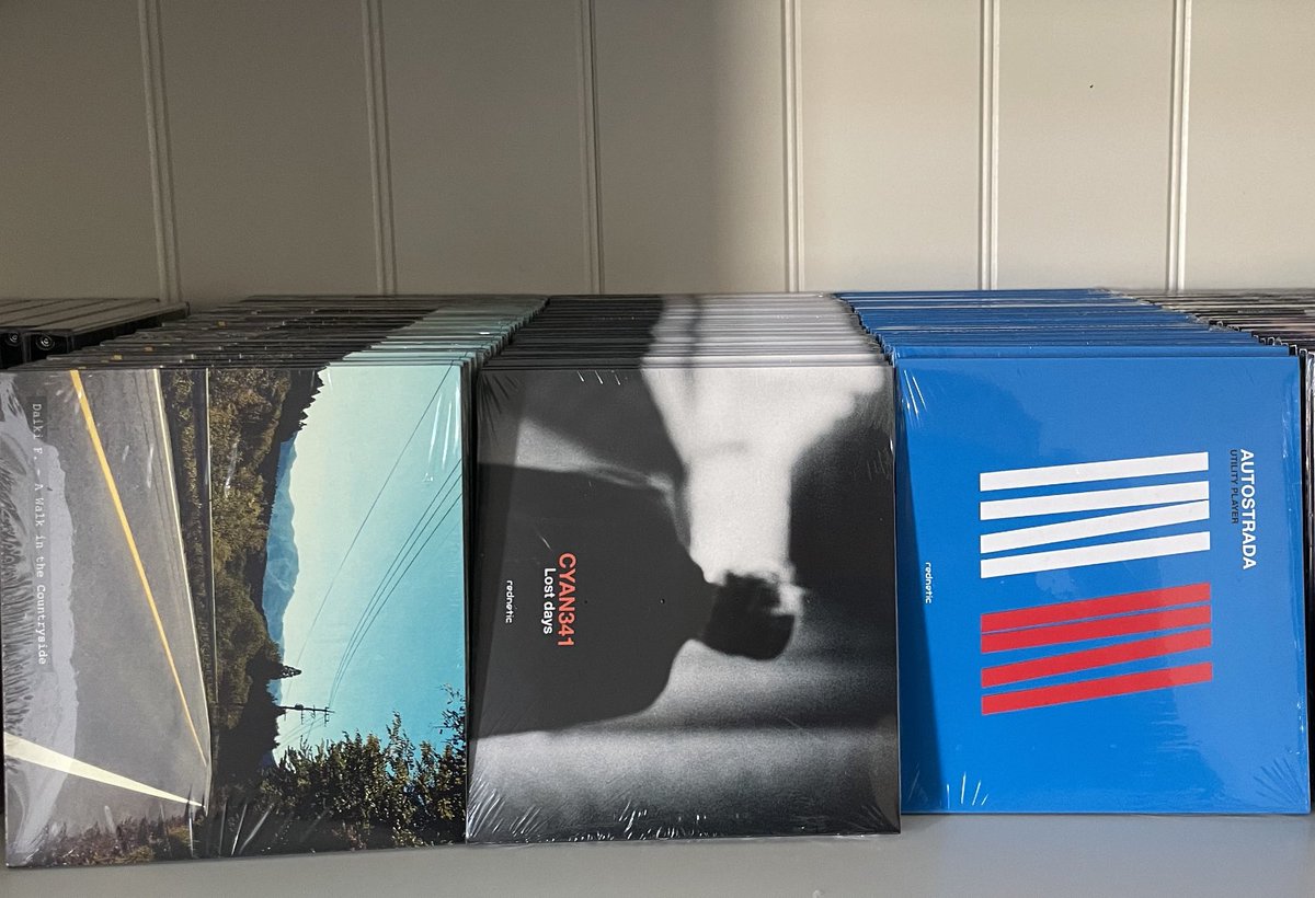cyan341's tweet photo. In a Daiki F and Utility Player sandwich. First up on Rednetic A Walk in the Countryside by Daiki F, then Lost Days by me and then Autostrada by Utility Player. A great end to the year. 

https://t.co/gVkSmcNhLm https://t.co/4vaqwD2vwn